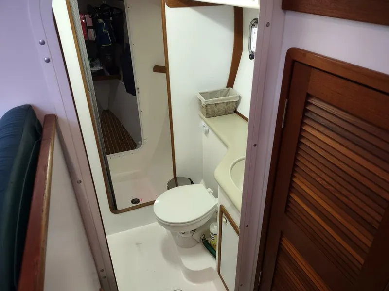 Slide: The Image of Endeavour Catamaran Corp Trawlercat 36 2002 - 5182371