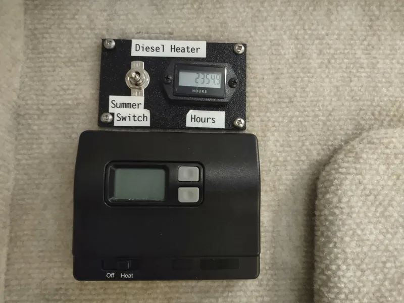 Slide: The Image of Endeavour Catamaran Corp Trawlercat 36 2002 - 5182366