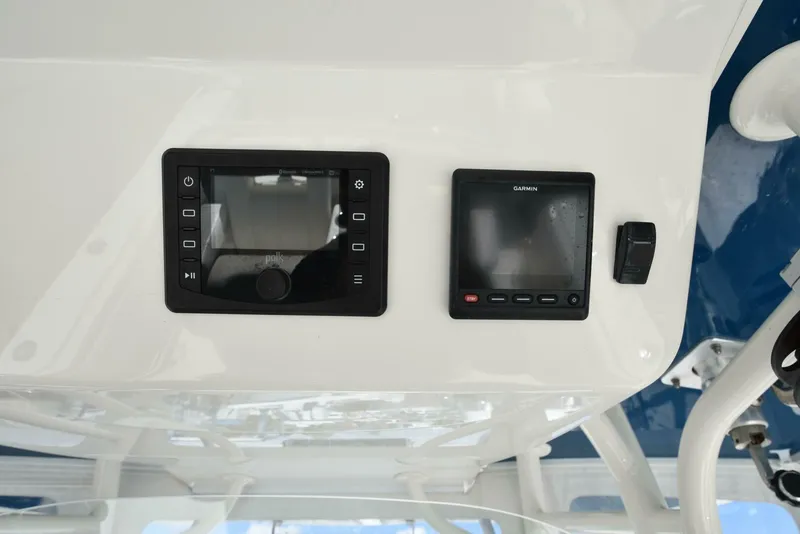 Slide: The Image of Regulator Marine 34 SS 2018 - 5182839