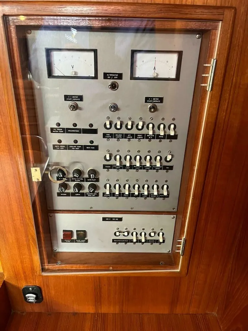 Slide: The Image of Nautor Swan 391 1984 - 5193367