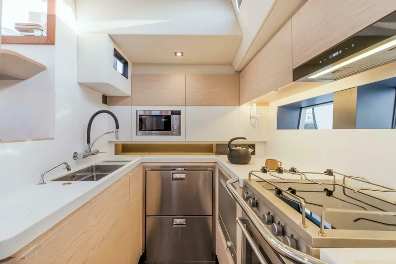 Slide: The Image of Allures 51.9 2026 - 5193714