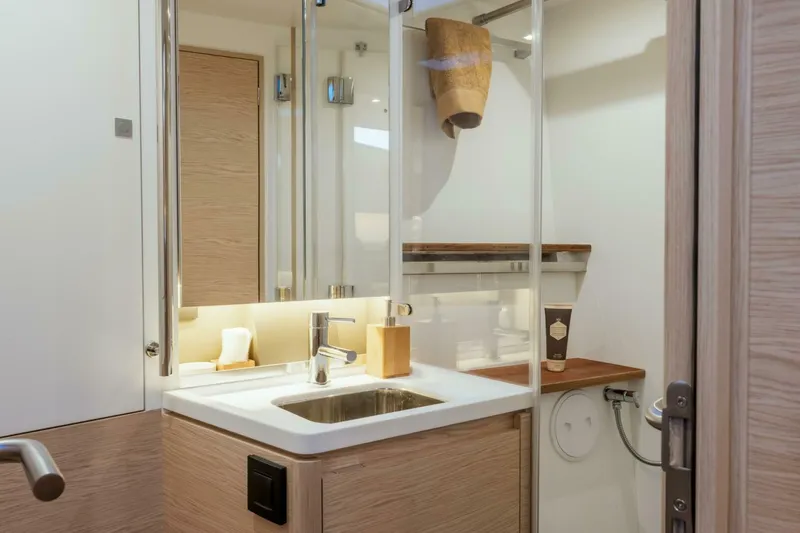 Slide: The Image of Allures 51.9 2026 - 5193719