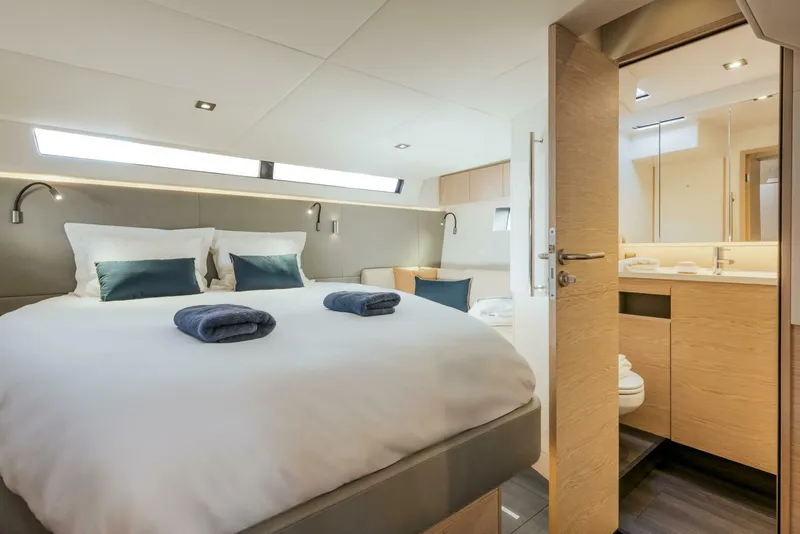 Slide: The Image of Allures 51.9 2026 - 5193721