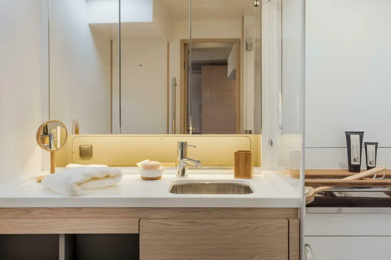 Slide: The Image of Allures 51.9 2026 - 5193723