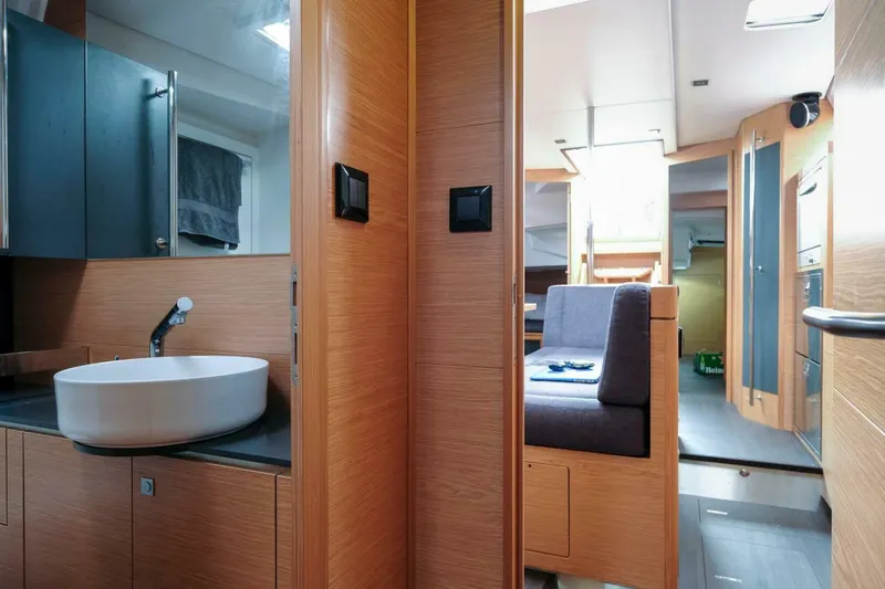 Slide: The Image of Allures 45.9 2026 - 5193753