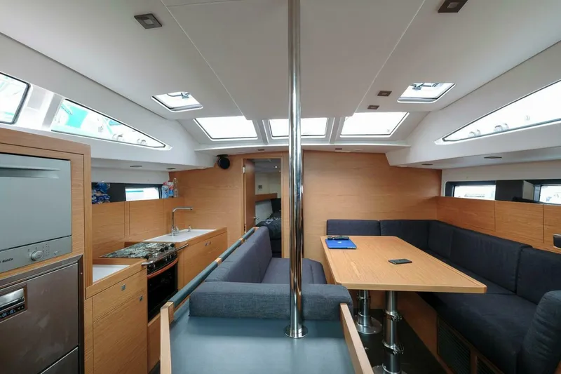 Slide: The Image of Allures 45.9 2026 - 5193760