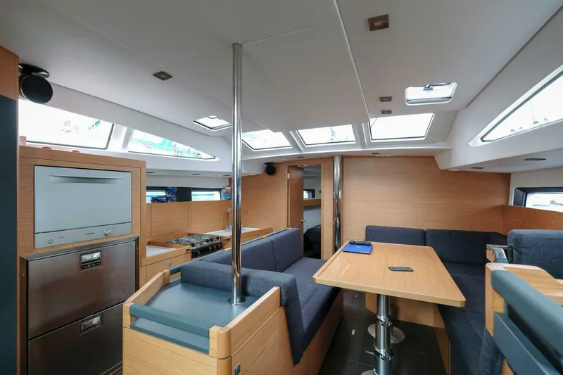 Slide: The Image of Allures 45.9 2026 - 5193764