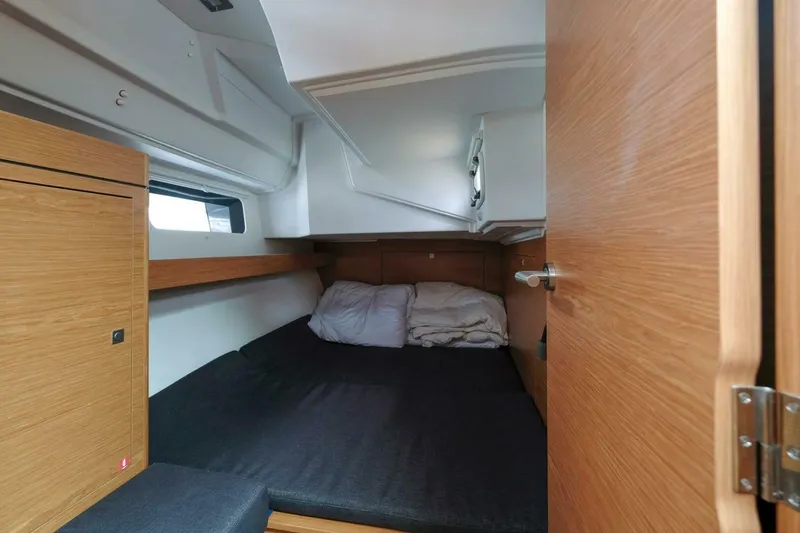 Slide: The Image of Allures 45.9 2026 - 5193767