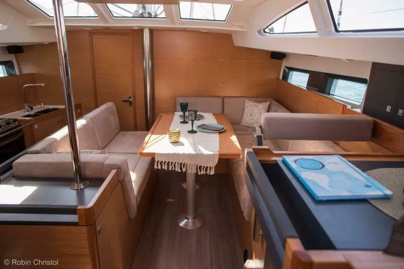 Slide: The Image of Allures 45.9 2026 - 5193802