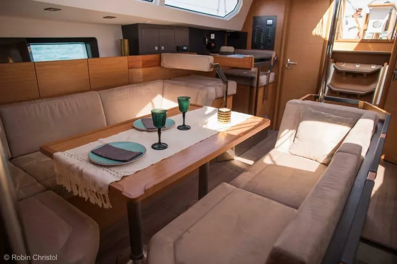 Slide: The Image of Allures 45.9 2026 - 5193807