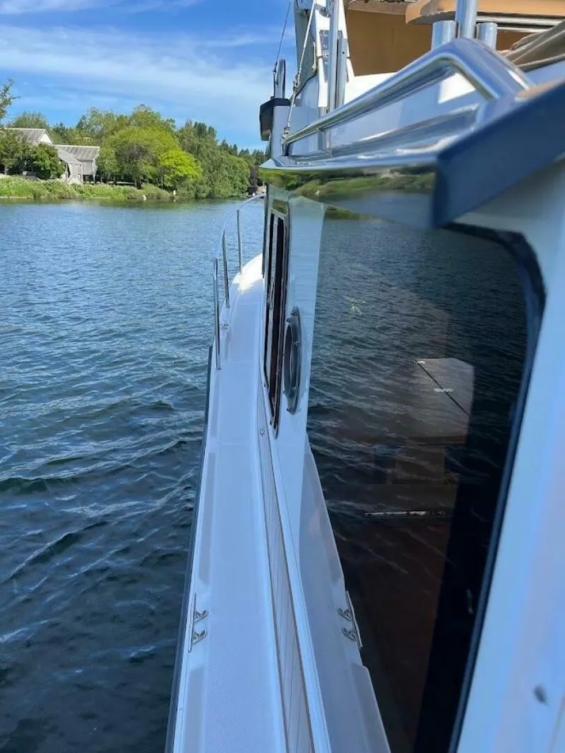 Slide: The Image of Ranger Tug R-31 CB 2013 - 5193490