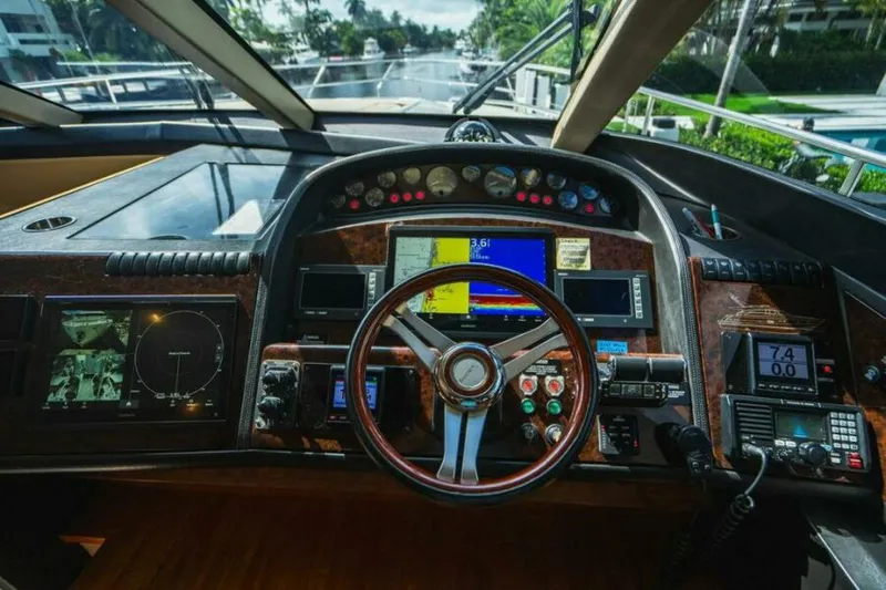 Slide: The Image of Lower Helm 2009 Princess/Viking Sport Cruisers 70 Flybridge Empire Sun - 5183470