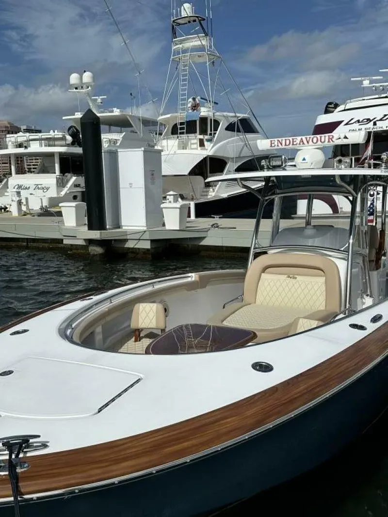 Slide: The Image of Mag Bay 33 2021 - 5184131