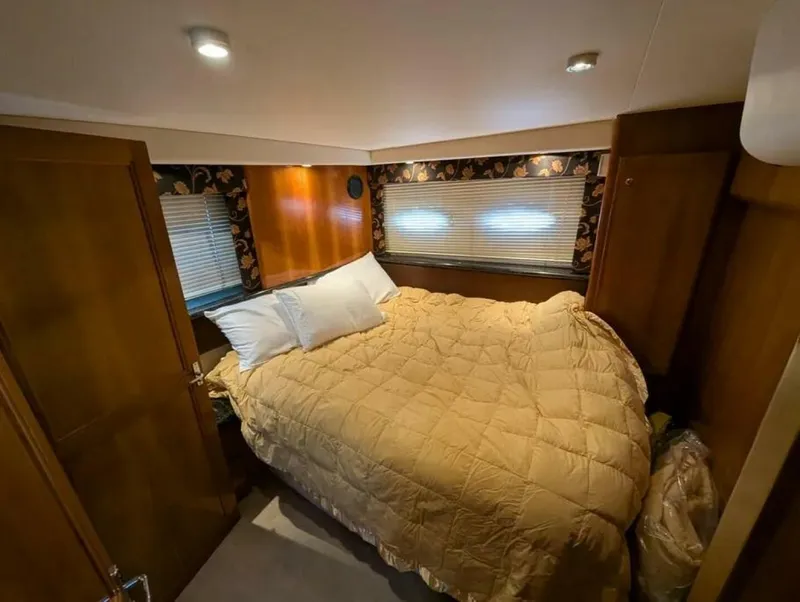 Slide: The Image of Carver 41 2001 - 5184267