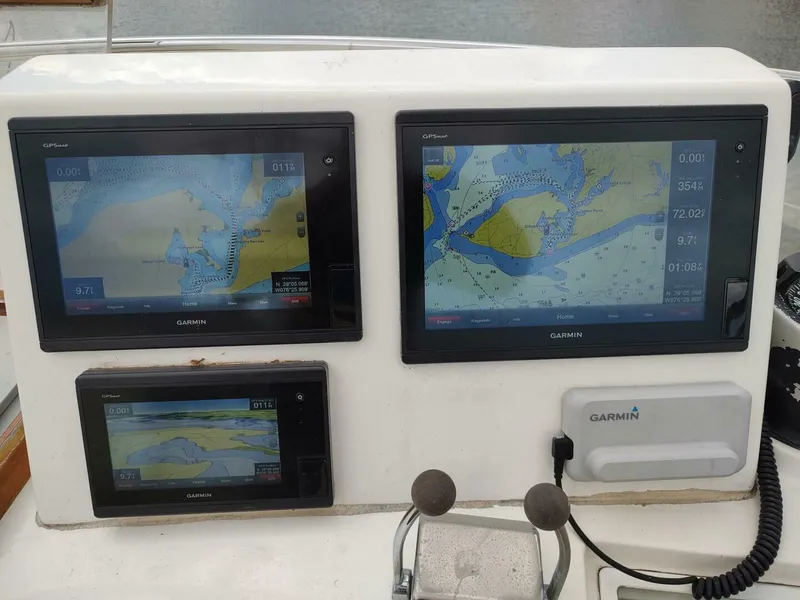 Slide: The Image of Grand Banks Eastbay 40 Flybridge 1996 - 5284586