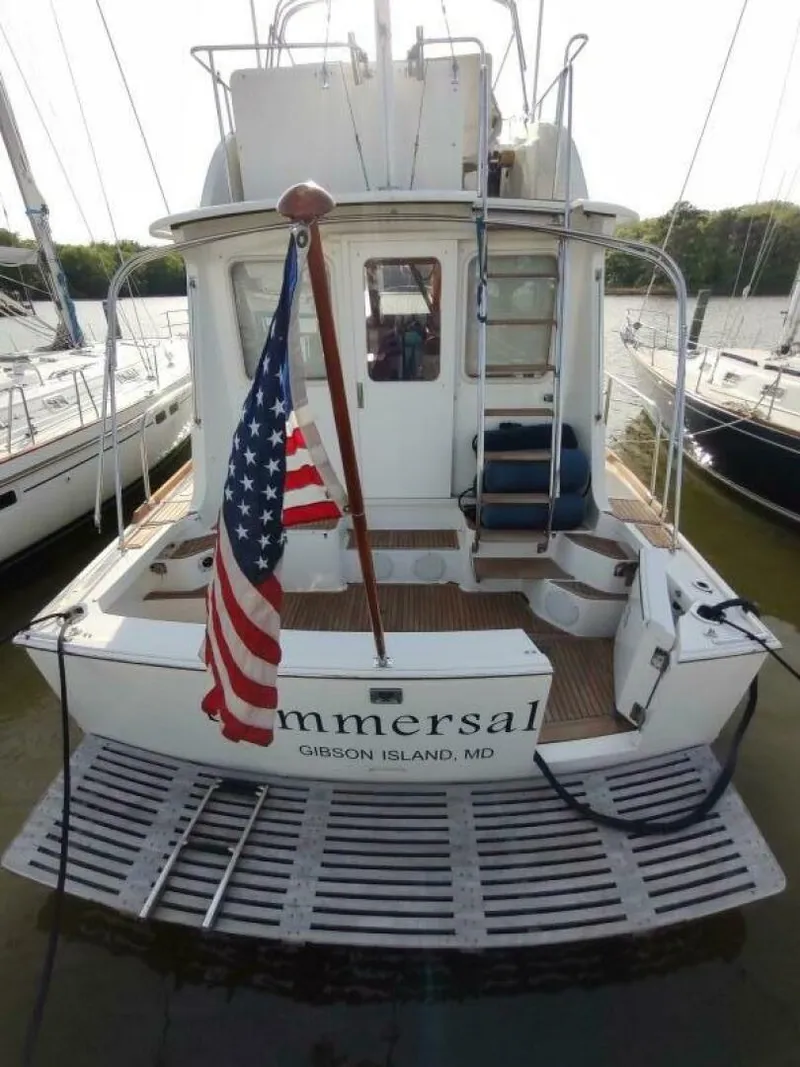 Slide: The Image of Grand Banks Eastbay 40 Flybridge 1996 - 5280845