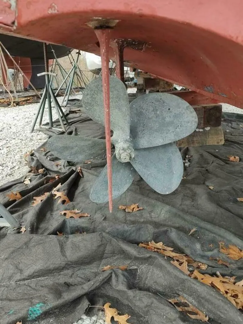 Slide: The Image of Grand Banks Eastbay 40 Flybridge 1996 - 5280759