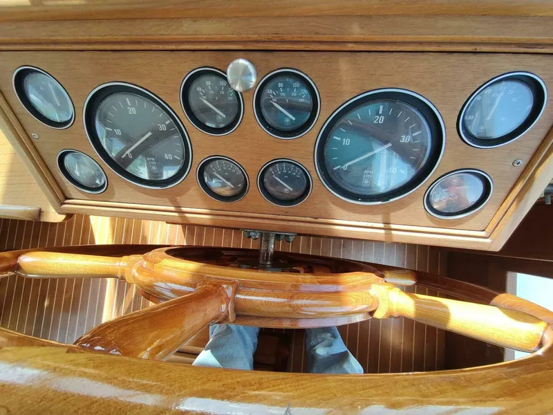 Slide: The Image of Grand Banks Eastbay 40 Flybridge 1996 - 5280790