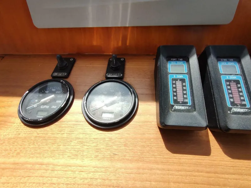 Slide: The Image of Grand Banks Eastbay 40 Flybridge 1996 - 5280791