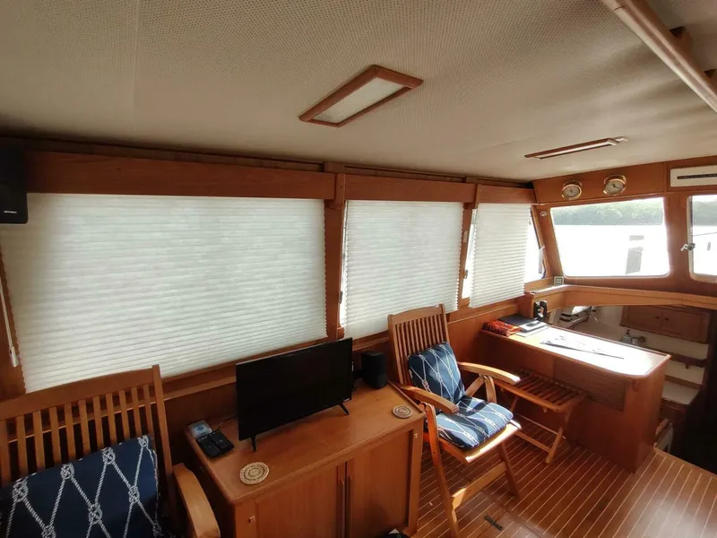 Slide: The Image of Grand Banks Eastbay 40 Flybridge 1996 - 5280841