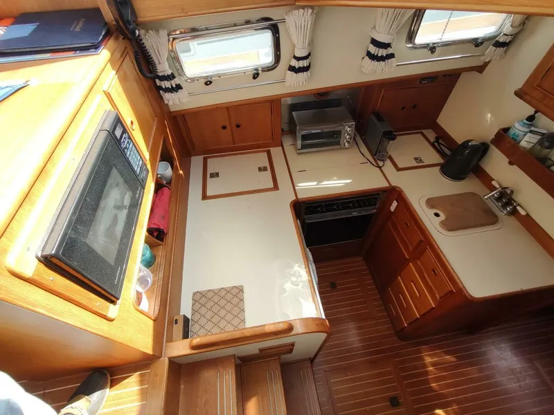 Slide: The Image of Grand Banks Eastbay 40 Flybridge 1996 - 5280793