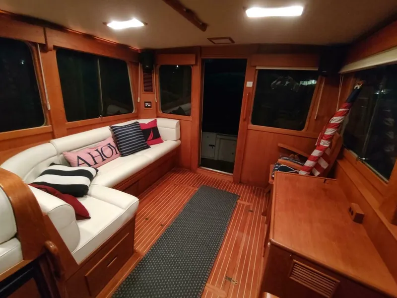 Slide: The Image of Grand Banks Eastbay 40 Flybridge 1996 - 5732255