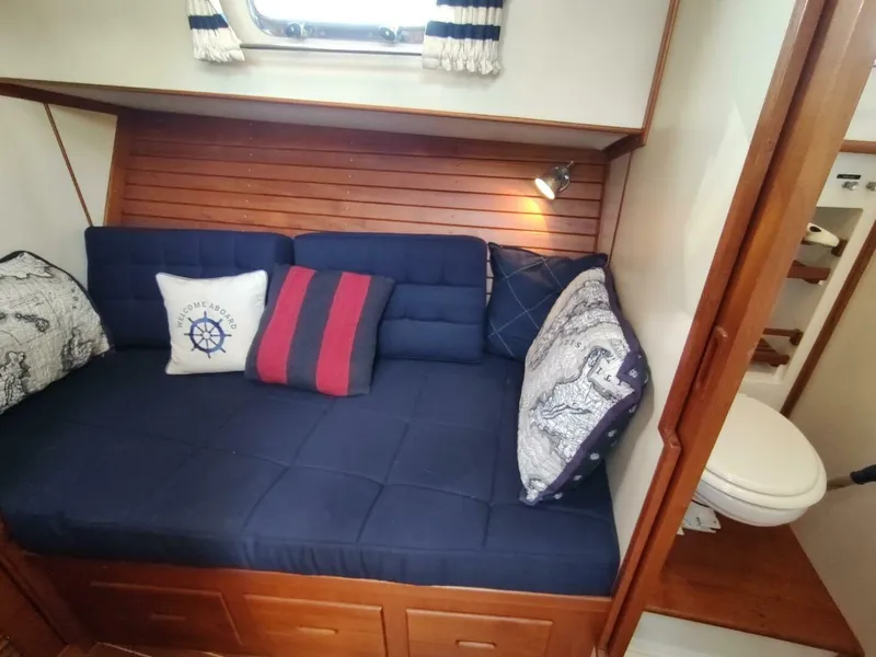 Slide: The Image of Grand Banks Eastbay 40 Flybridge 1996 - 5280808