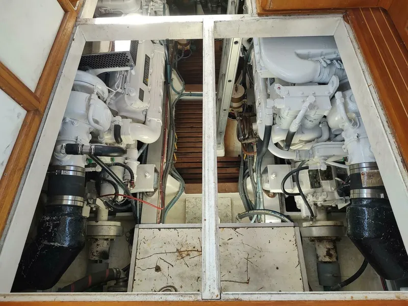 Slide: The Image of Grand Banks Eastbay 40 Flybridge 1996 - 5280825