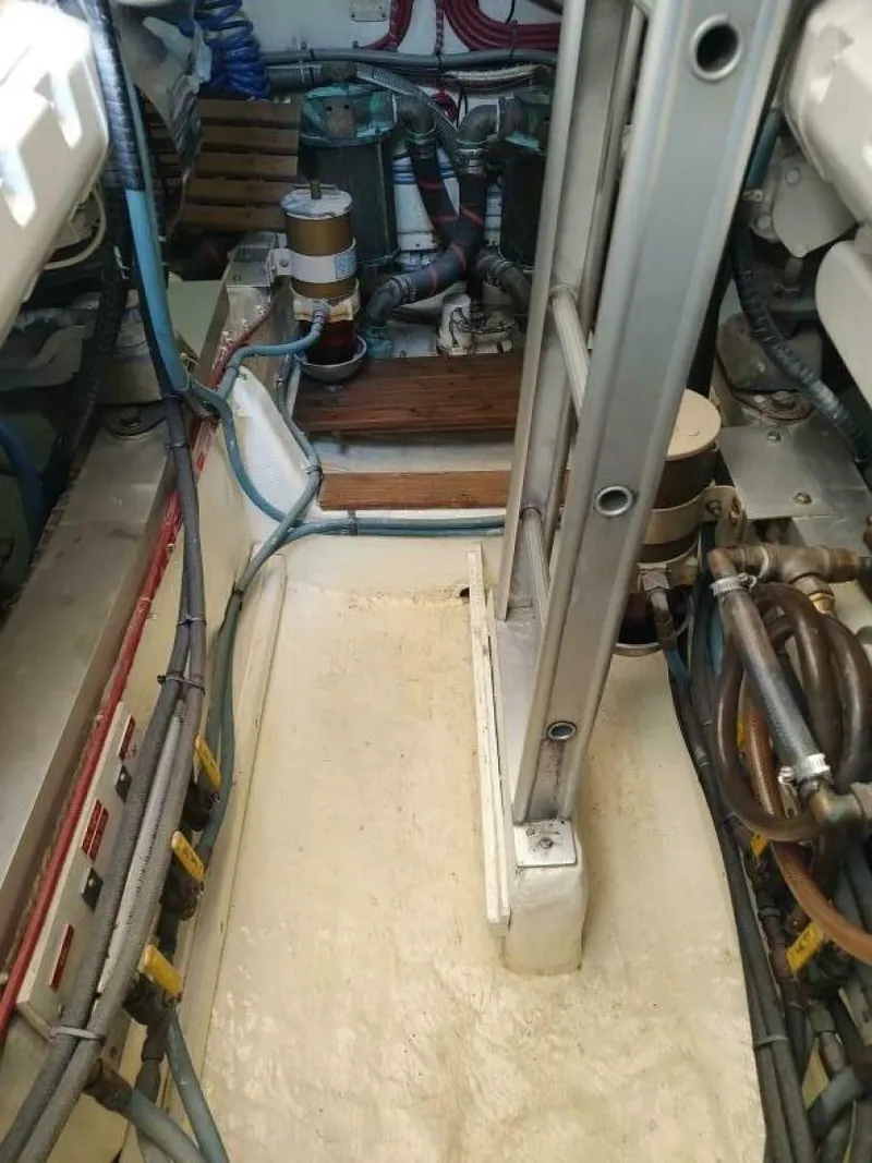 Slide: The Image of Grand Banks Eastbay 40 Flybridge 1996 - 5280847