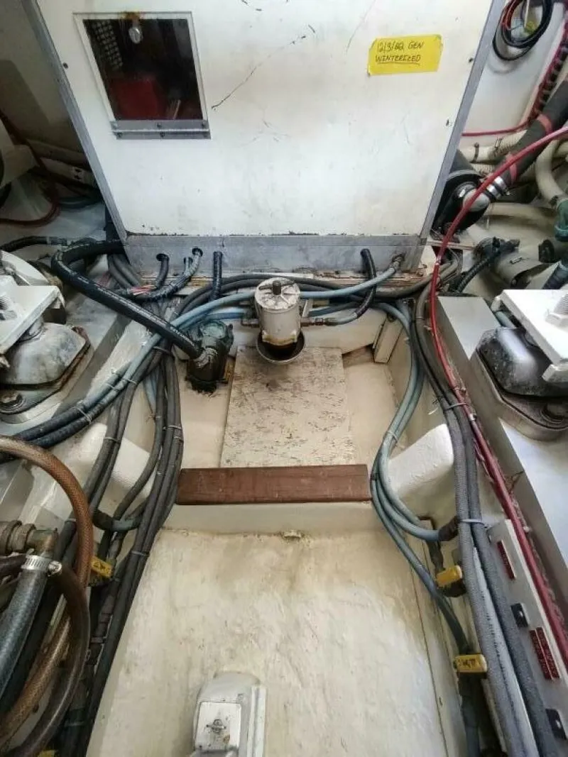 Slide: The Image of Grand Banks Eastbay 40 Flybridge 1996 - 5280852