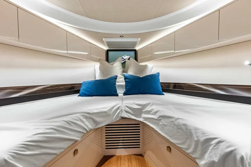 Slide: The Image of Zeelander Z5 2024 - 5238597