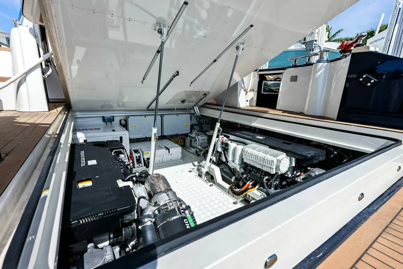 Slide: The Image of Zeelander Z5 2024 - 5238606