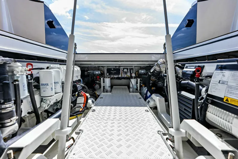 Slide: The Image of Zeelander Z5 2024 - 5238611