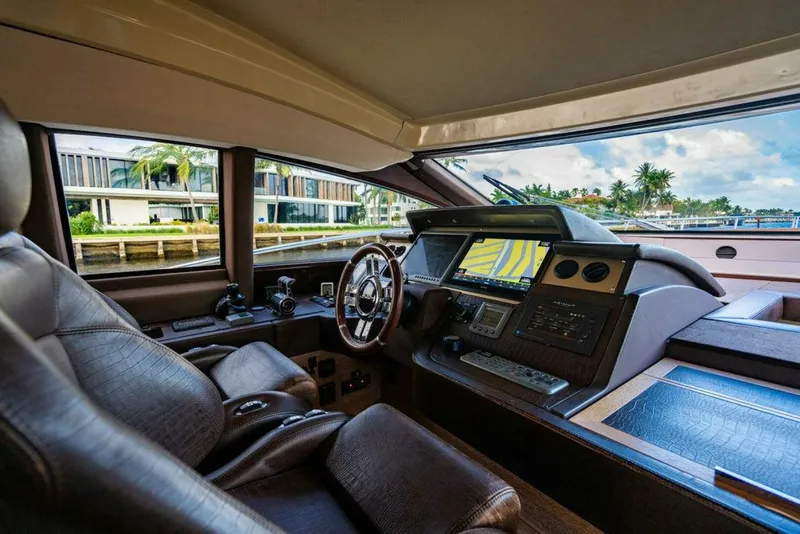 Slide: The Image of Azimut Fly 2011 - 5198424