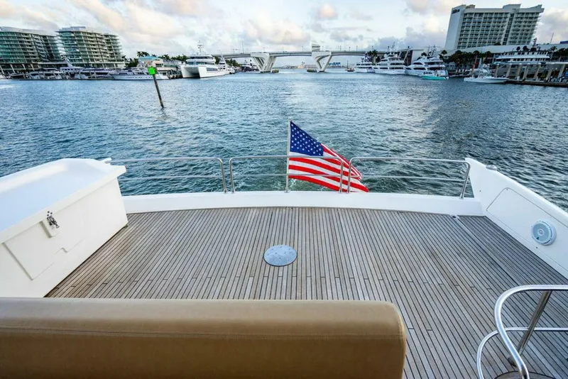 Slide: The Image of Azimut Fly 2011 - 5198566