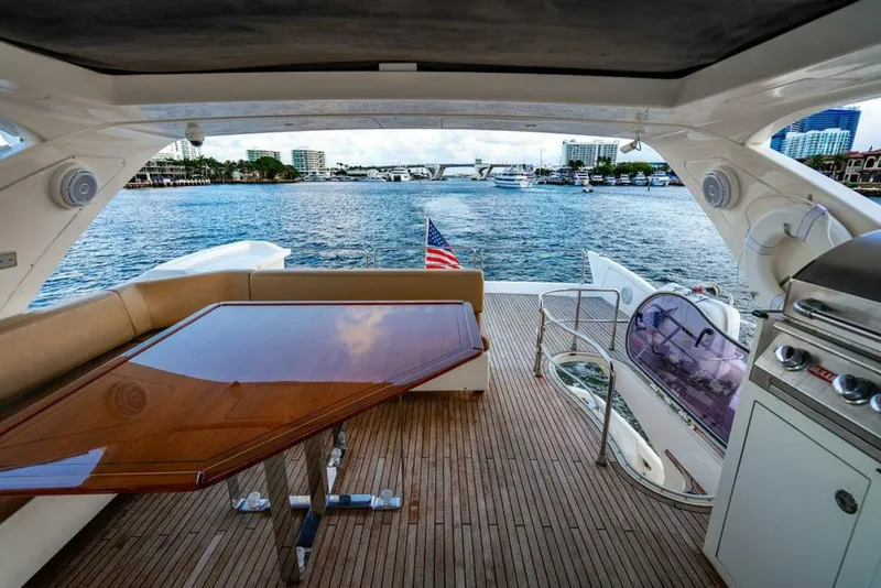 Slide: The Image of Azimut Fly 2011 - 5198577