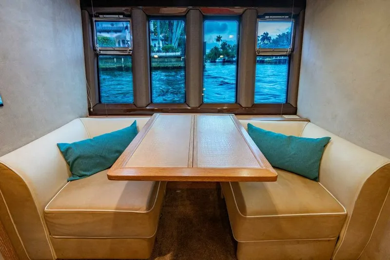 Slide: The Image of Azimut Fly 2011 - 5198583