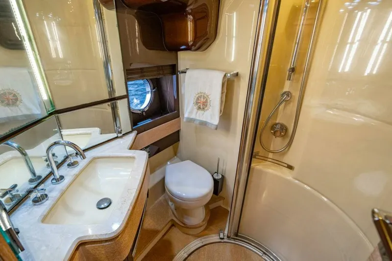 Slide: The Image of Azimut Fly 2011 - 5198588