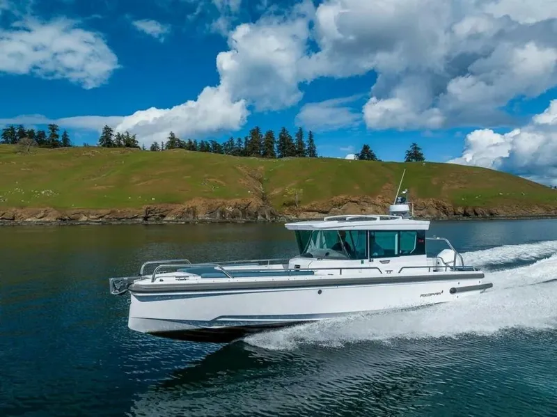 Slide: The Image of Axopar Wetbar 2022 - 5185034