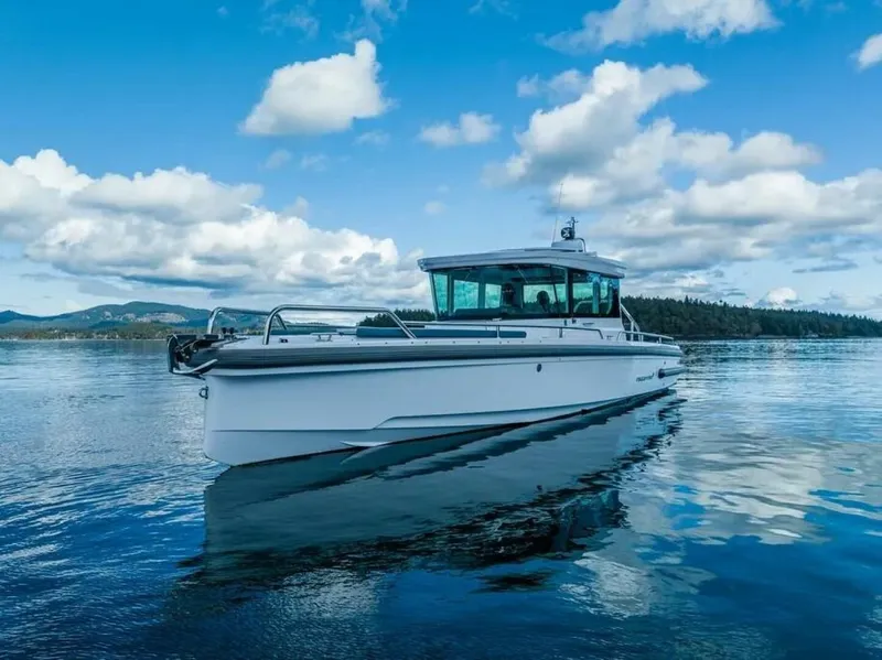 Slide: The Image of Axopar Wetbar 2022 - 5185028