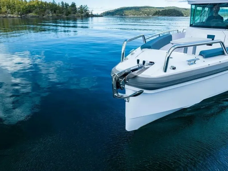 Slide: The Image of Axopar Wetbar 2022 - 5185022