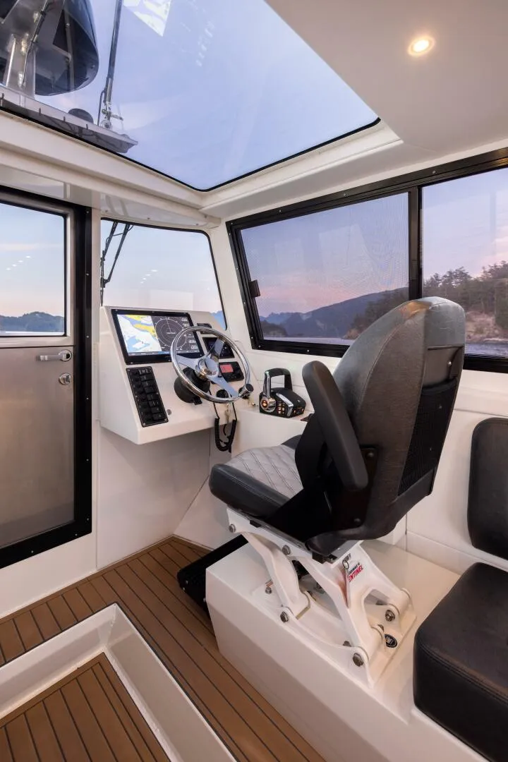 Slide: The Image of Jasper Marine Defender 22 - Open Bow 2026 - 5185190