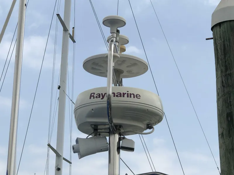 Slide: The Image of 2003 Catalina 350 Radar / Antenna Tower - 5185565