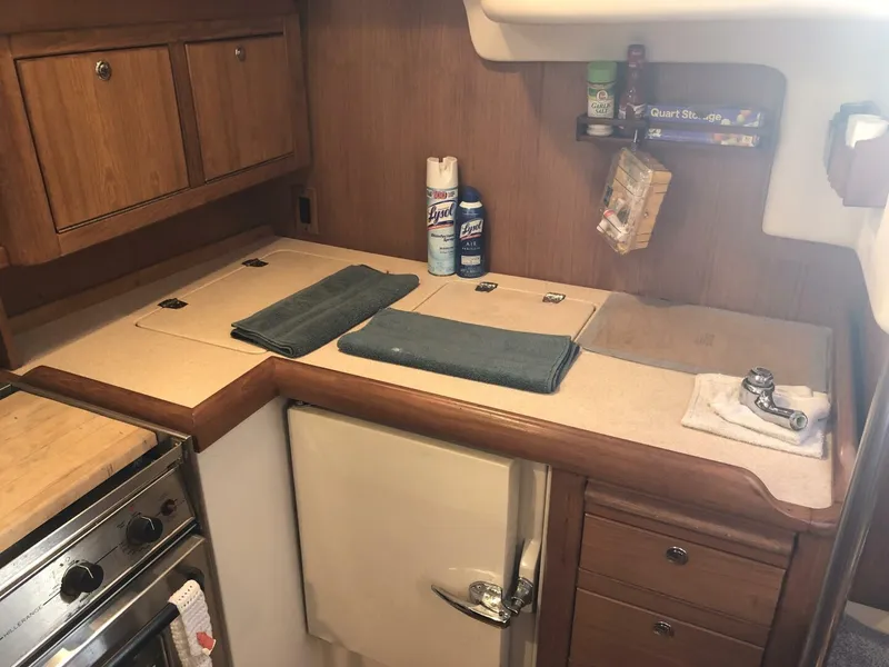 Slide: The Image of 2003 Catalina 350 - 5185598