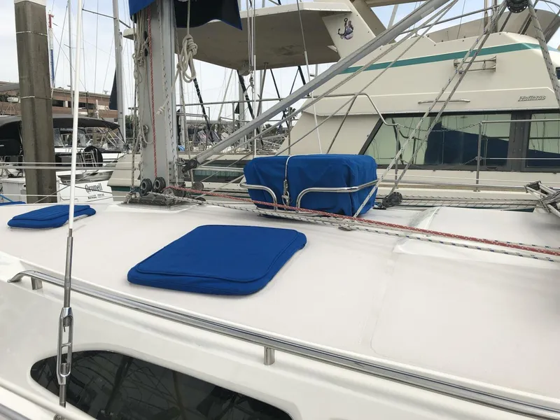 Slide: The Image of 2003 Catalina 350 Hatch Covers and Liferaft - 5185550