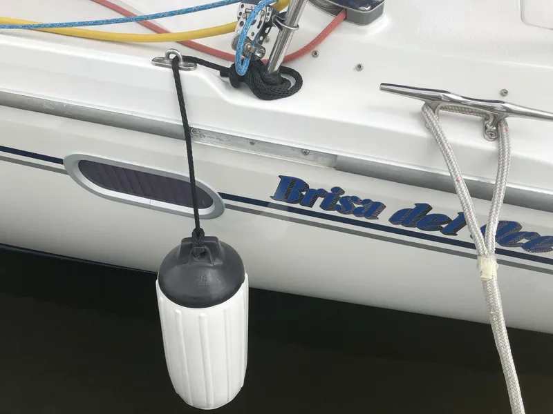 Slide: The Image of 2003 Catalina 350 - 5185559