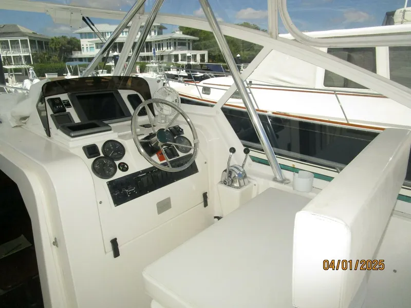 Slide: The Image of 34' Mainship helm1 - 5185648