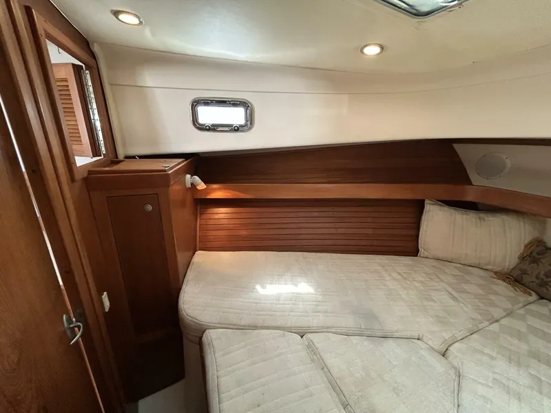 Slide: The Image of 34' Mainship stateroom port - 5185677