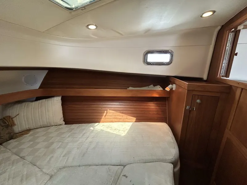 Slide: The Image of 34' Mainship stateroom starboard - 5185651