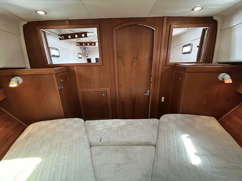 Slide: The Image of 34' Mainship stateroom aft - 5185675